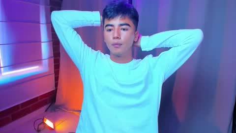 Snapshot of shawn__sanderson chatting on 17, 12, 2025 Shawn online show from 17, 12, 2025