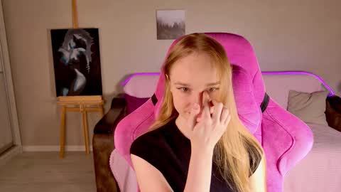 Shawty Mia online show from 8, 11, 2025