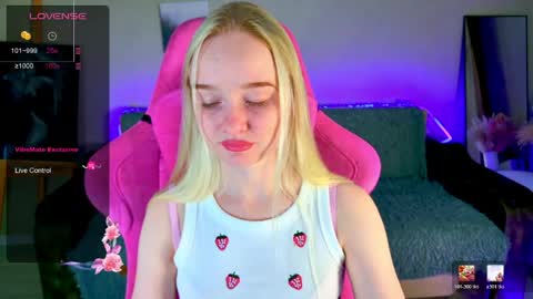 Snapshot of shawty_miia chatting on 24, 5, 2026 shawty_miia online show from 24, 5, 2026