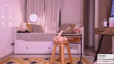 Snapshot of she_lau_ghs chatting on 12, 1, 2025 Laura c online show from 12, 1, 2025