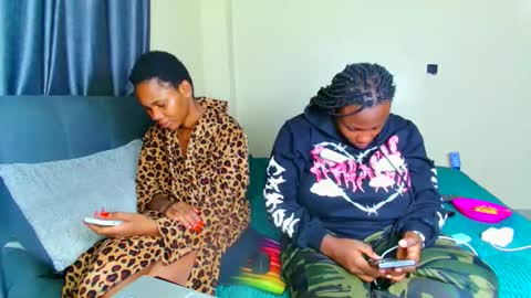 Snapshot of shee13 chatting on 4, 2, 2026 shee13 online show from 4, 2, 2026