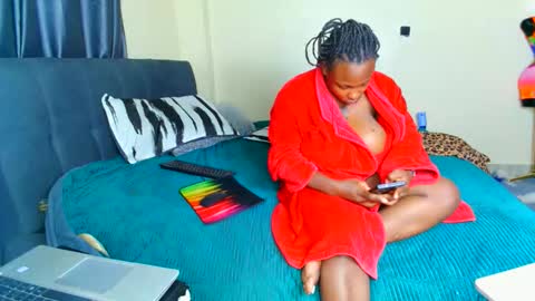 Snapshot of shee13 chatting on 5, 2, 2026 shee13 online show from 5, 2, 2026