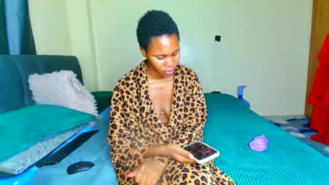 Snapshot of shee13 chatting on 25, 2, 2026 shee13 online show from 25, 2, 2026