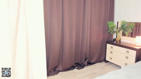 Snapshot of sheenaeast chatting on 24, 12, 2024 Violet online show from 24, 12, 2024