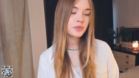 Snapshot of sheenaeast chatting on 27, 12, 2024 Violet online show from 27, 12, 2024