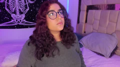 Heidy  online show from 29, 12, 2024