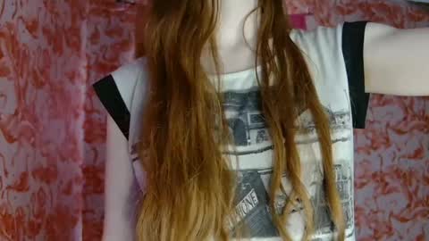 Snapshot of shelikessoymilk chatting on 17, 5, 2026 Erika online show from 17, 5, 2026
