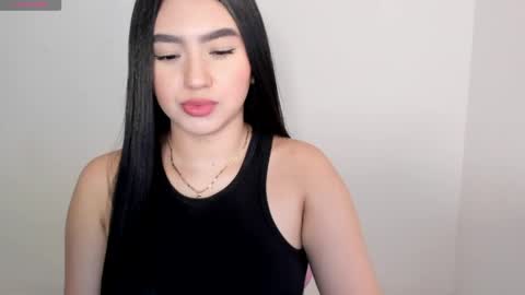 Snapshot of shelly_rohades chatting on 25, 5, 2026 online show from 25, 5, 2026