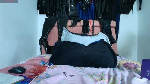  anyela7773 online show from 7, 4, 2026