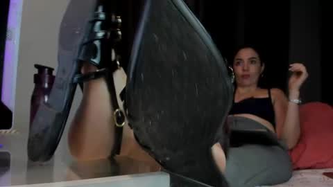 Snapshot of sherilkwang_ chatting on 12, 6, 2026 .. Sherilk .. online show from 12, 6, 2026