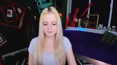 Snapshot of sherributlers chatting on 19, 6, 2026 Sweet Sherri online show from 19, 6, 2026