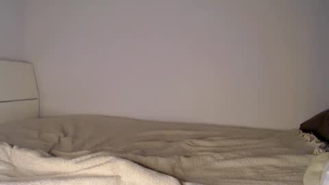 Snapshot of shes_a_peach chatting on 24, 4, 2026 Peach online show from 24, 4, 2026