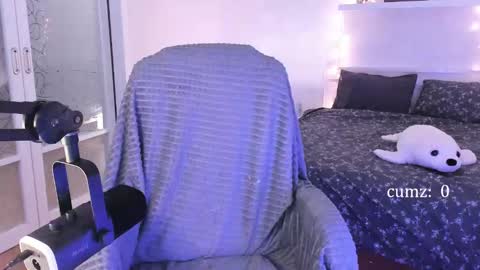 Snapshot of shesnotuwu chatting on 26, 12, 2024 Bella  online show from 26, 12, 2024
