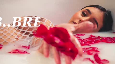 Sheyla Bakerr  online show from 2, 2, 2025