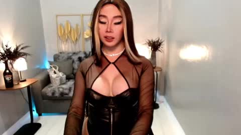 WET AND WILD YHANNA online show from 8, 3, 2025