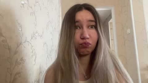 Snapshot of shondrafridlington chatting on 10, 4, 2026 Kalisa online show from 10, 4, 2026