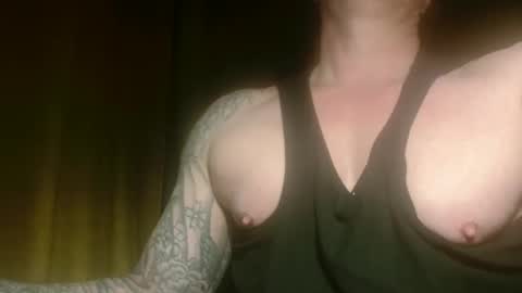 Snapshot of show_on_for_you chatting on 28, 4, 2026 show_on_for_you online show from 28, 4, 2026