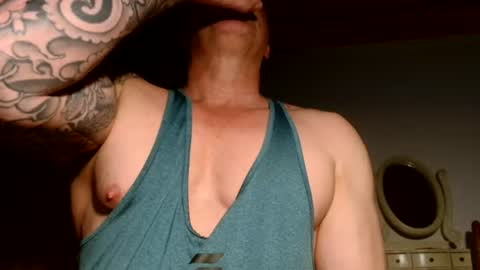 Snapshot of show_on_for_you chatting on 4, 7, 2026 show_on_for_you online show from 4, 7, 2026