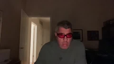 Snapshot of showmet chatting on 14, 12, 2024 Chicago Guy online show from 14, 12, 2024