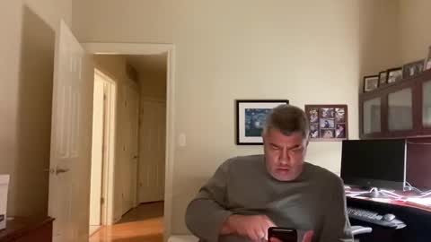 Snapshot of showmet chatting on 3, 1, 2025 Chicago Guy online show from 3, 1, 2025