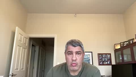 Snapshot of showmet chatting on 28, 1, 2025 Chicago Guy online show from 28, 1, 2025