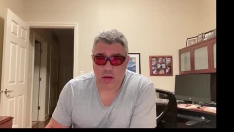 Snapshot of showmet chatting on 30, 10, 2025 Chicago Guy online show from 30, 10, 2025