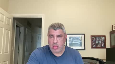 Chicago Guy online show from 14, 4, 2026