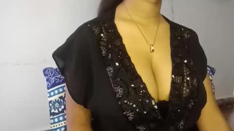 shreya_0 online show from 10, 3, 2026