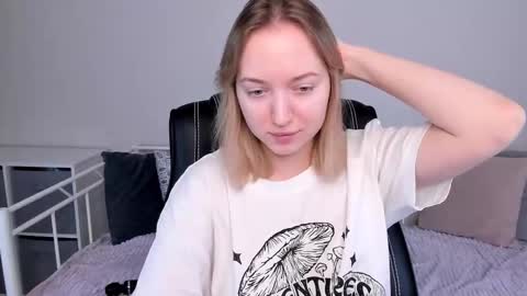 Anna online show from 3, 3, 2025