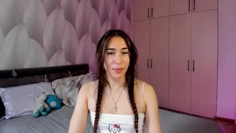 Snapshot of shy_bambiii chatting on 10, 12, 2024 Mika online show from 10, 12, 2024