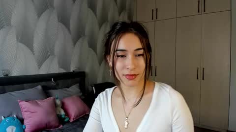 Snapshot of shy_bambiii chatting on 27, 1, 2025 Mika online show from 27, 1, 2025