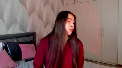 Mika online show from 15, 12, 2025