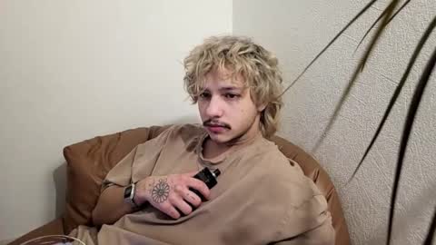 Snapshot of shy_boy17 chatting on 15, 2, 2026 your shy boy online show from 15, 2, 2026