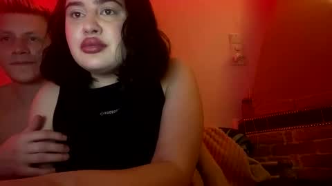 shy_couple_cute online show from 1, 2, 2025