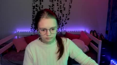 shy_elina01 online show from 4, 11, 2025