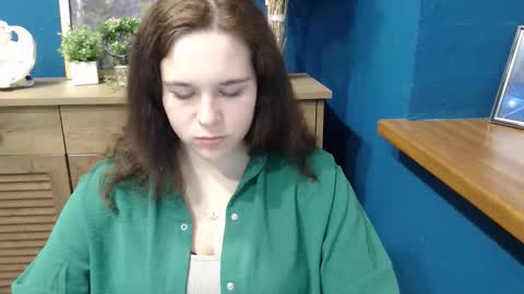 Snapshot of shy_lil chatting on 5, 11, 2025 shy_lil online show from 5, 11, 2025