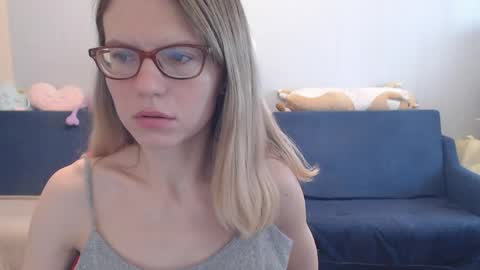 Snapshot of shy_moony chatting on 29, 3, 2026 just Alex online show from 29, 3, 2026