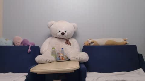 Snapshot of shy_moony chatting on 30, 4, 2026 just Alex online show from 30, 4, 2026