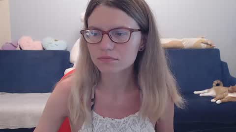 Snapshot of shy_moony chatting on 28, 6, 2026 just Alex online show from 28, 6, 2026