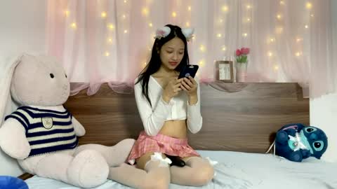 Snapshot of shy_pink_doll chatting on 31, 5, 2026 shy_pink_doll online show from 31, 5, 2026