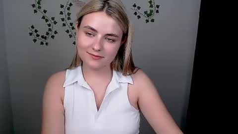 Snapshot of shy_sabrina_ chatting on 2, 7, 2026 shy_sabrina_ online show from 2, 7, 2026