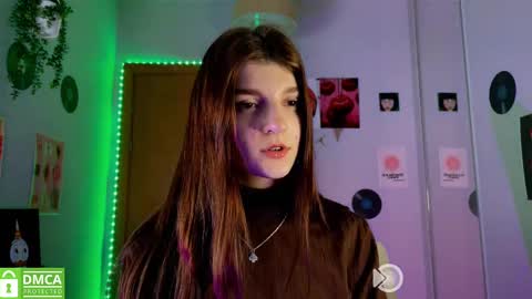 Bella online show from 6, 3, 2025