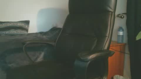 shyboyhugecum2020 online show from 19, 1, 2026