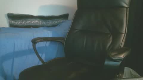 Snapshot of shyboyhugecum2020 chatting on 6, 5, 2026 shyboyhugecum2020 online show from 6, 5, 2026