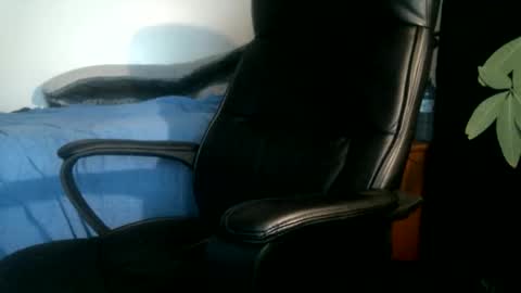 Snapshot of shyboyhugecum2020 chatting on 12, 5, 2026 shyboyhugecum2020 online show from 12, 5, 2026