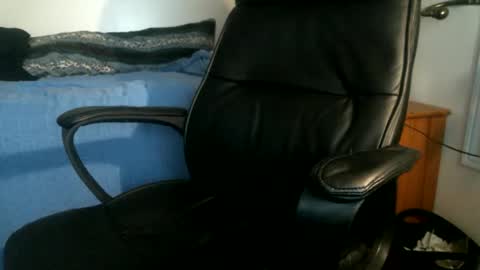 Snapshot of shyboyhugecum2020 chatting on 28, 5, 2026 shyboyhugecum2020 online show from 28, 5, 2026