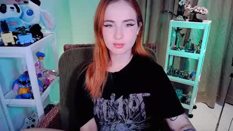 Snapshot of shyfoxxxy chatting on 17, 5, 2026 Effie online show from 17, 5, 2026