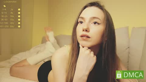 Snapshot of shypeachmaru chatting on 6, 5, 2026 Mary online show from 6, 5, 2026