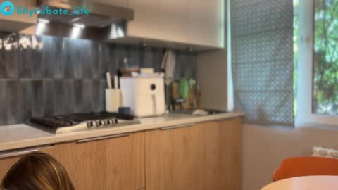 Snapshot of shyrubate chatting on 31, 5, 2026 Aurora online show from 31, 5, 2026