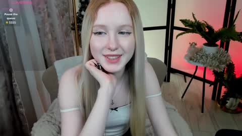 Snapshot of sia_hart chatting on 14, 12, 2025 Sia online show from 14, 12, 2025